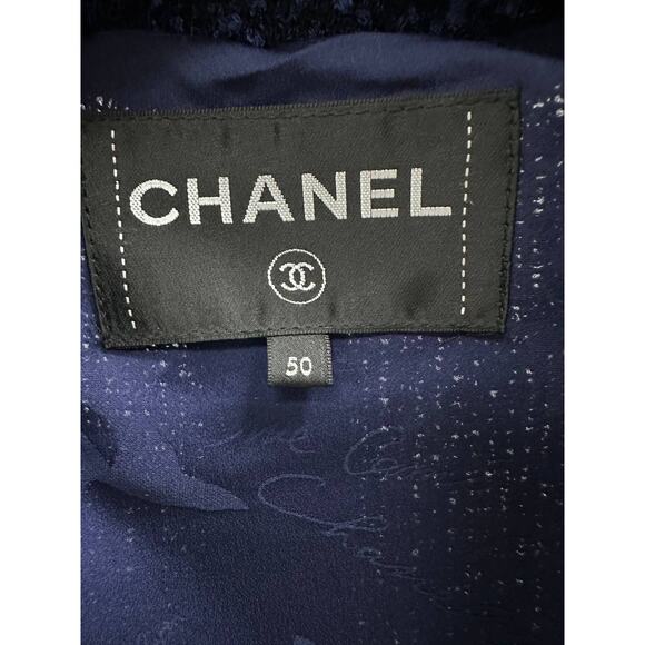 Elegant Chanel Navy Blue Tweed Mid-Length Coat - Size 50 - Picture 7 of 8